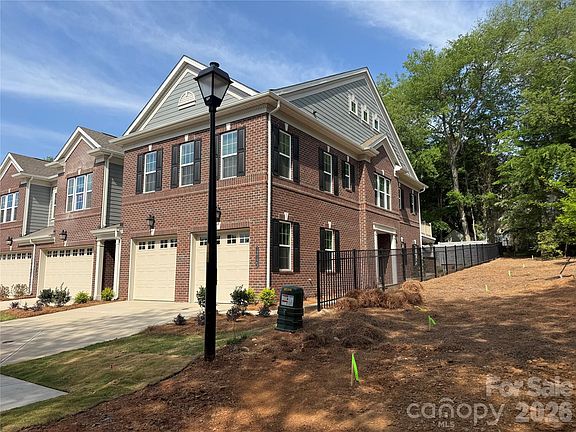 2nd image of 12123 Lavinia Ln