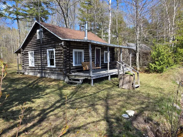 18042 E North Caribou Lake Rd, De Tour Village, MI 49725