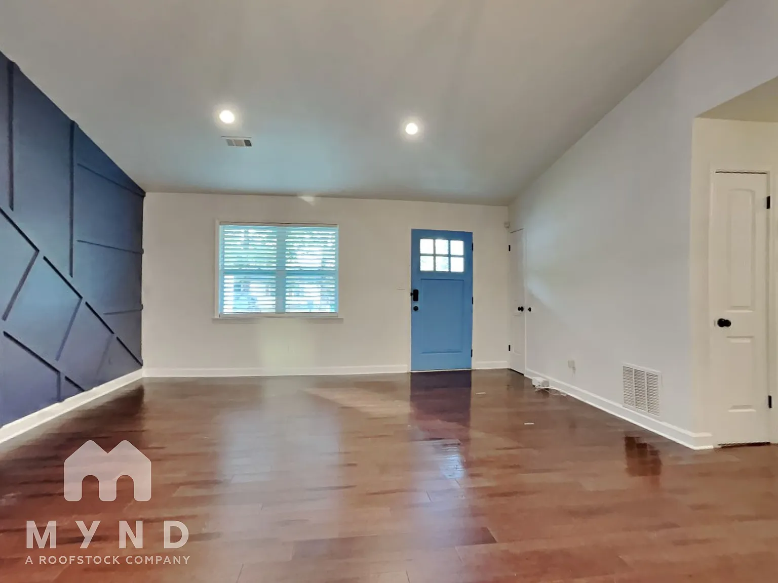 3 bed, 2.0 bath, 1112 sqft, $1,795 — Photo 2