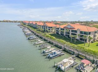 464 Bouchelle Dr APT 104, New Smyrna Beach, FL 32169