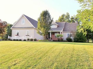 221 Cross Creek Dr, Warren, OH 44483