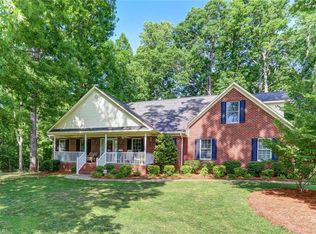 220 Shagbark Dr, Summerfield, NC 27358
