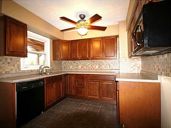 3rd image of 2209 S Garfield Dr