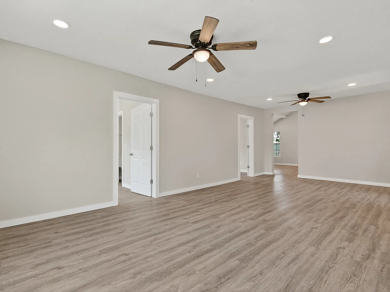 107 S Wyandotte Ave — Photo 4