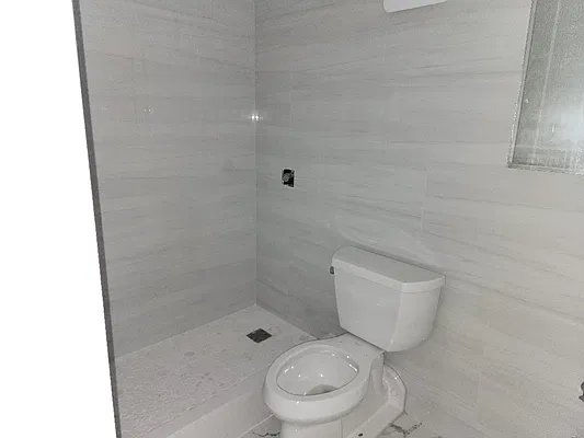 Bathroom, photo 2