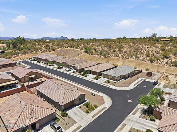 5th image of 2231 W Desert Topaz Way
