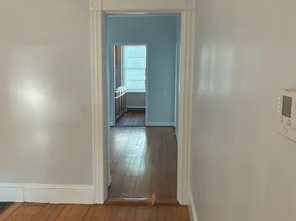 27 Governor St #1, Providence, RI 02906
