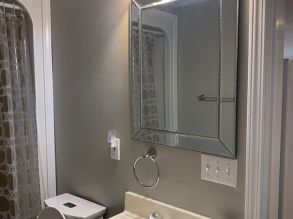 2nd image of 1139 Augusta Dr