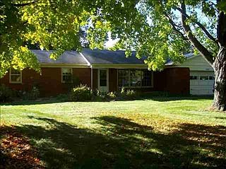 2nd image of 3618 Golden Ln