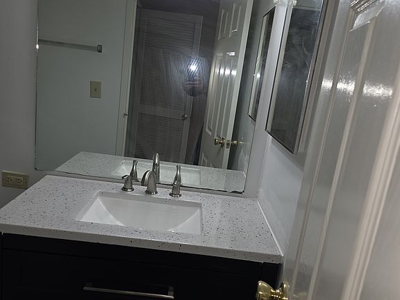 4th image of 1501 Clairmont Rd