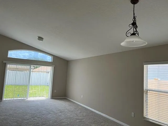 Family room overlooking to the backyard