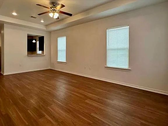 3rd image of 120 Smelker Ave