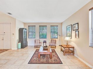 4029 Pinewood Ln, Weston, FL 33331