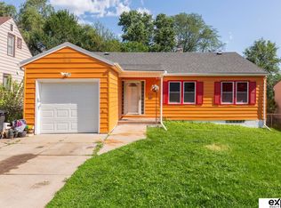 5042 Pinkney St, Omaha, NE 68104