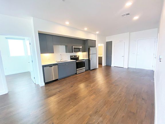 4th image of 2000 El Cajon Blvd #507