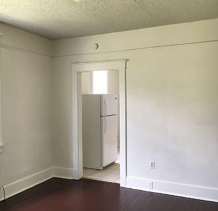 5th image of 8623 Jeannette St #8623