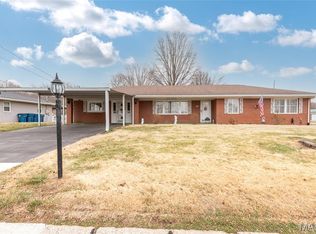 805 Carl St, Collinsville, IL 62234