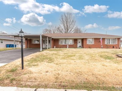 805 Carl St, Collinsville, IL, 62234
