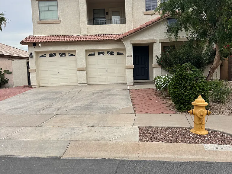10502 W Edgemont Dr — Photo 1
