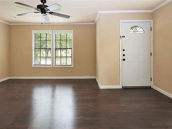 2nd image of 1117 James St