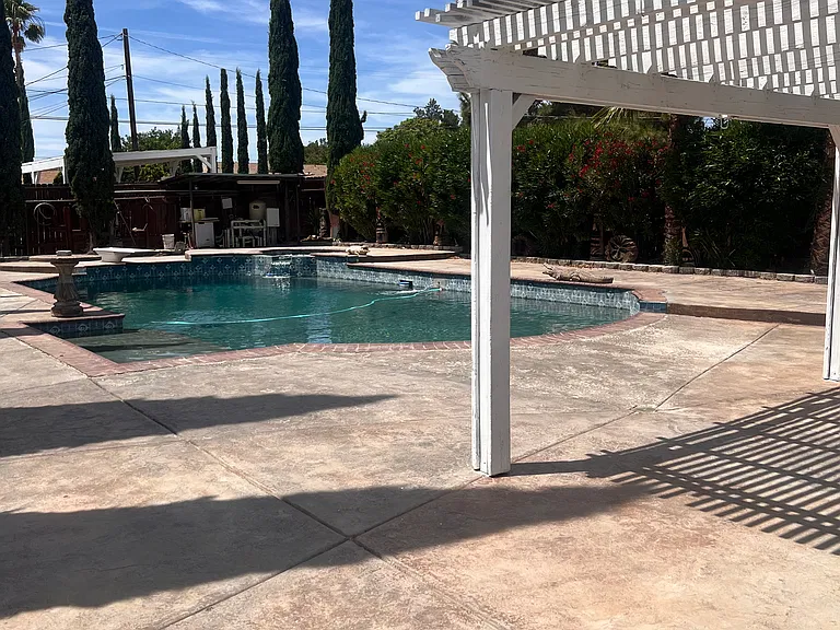 Yucca St — Photo 10