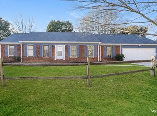 5117 Chestnut Lake Dr, Charlotte, NC 28227