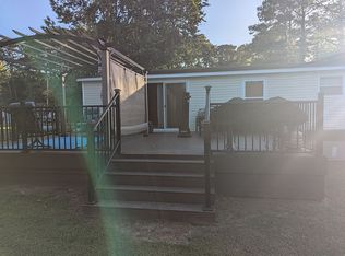 26085 E Main St, Onley, VA 23418
