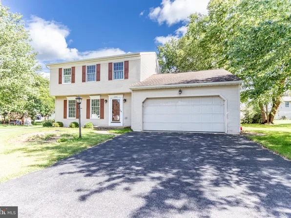 2306 Bristol Ave, State College, PA 16801