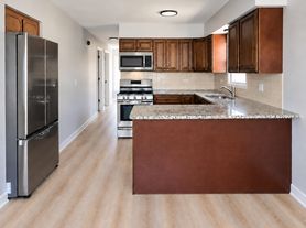 8652 W Catherine Ave, Chicago, IL