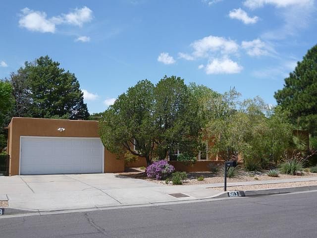1st image of 6113 Torreon Dr NE