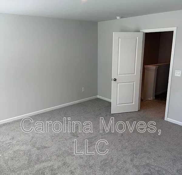 166 Randwick Ln — Photo 10
