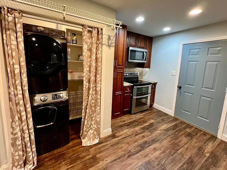 2735 Hawthorne Rd — Photo 5