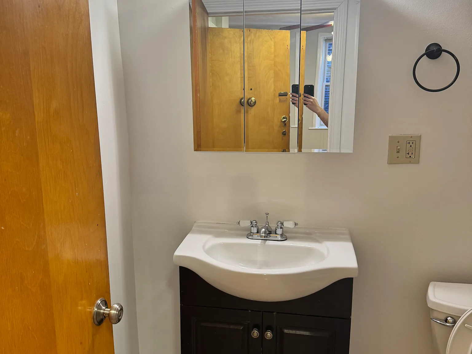 2 bed, 1.0 bath, $3,350 — Photo 3