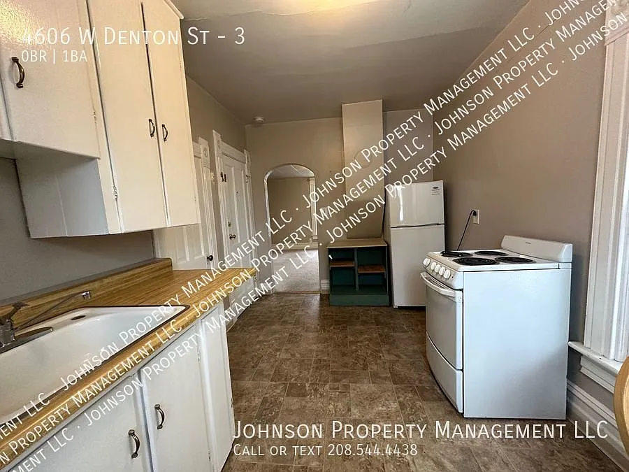 Building Photo - 4606 W Denton St #3