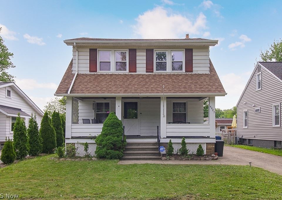 1st image of 4027 W 210th St