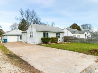 513 8th Ave, Silvis, IL 61282