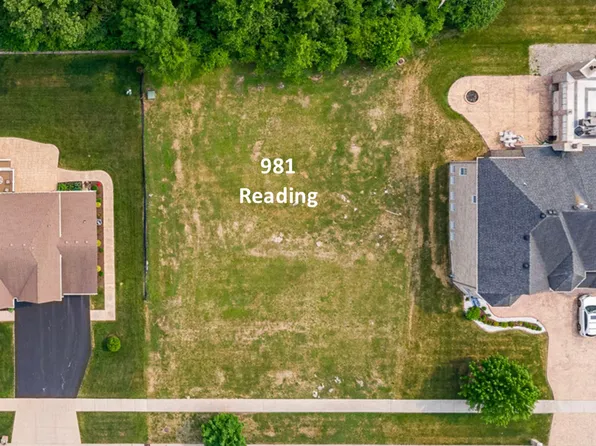 981 Reading St, Bartlett, IL 60103