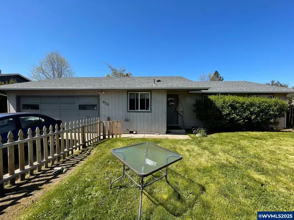 959 Chickadee Ct NE, Salem, OR 97301