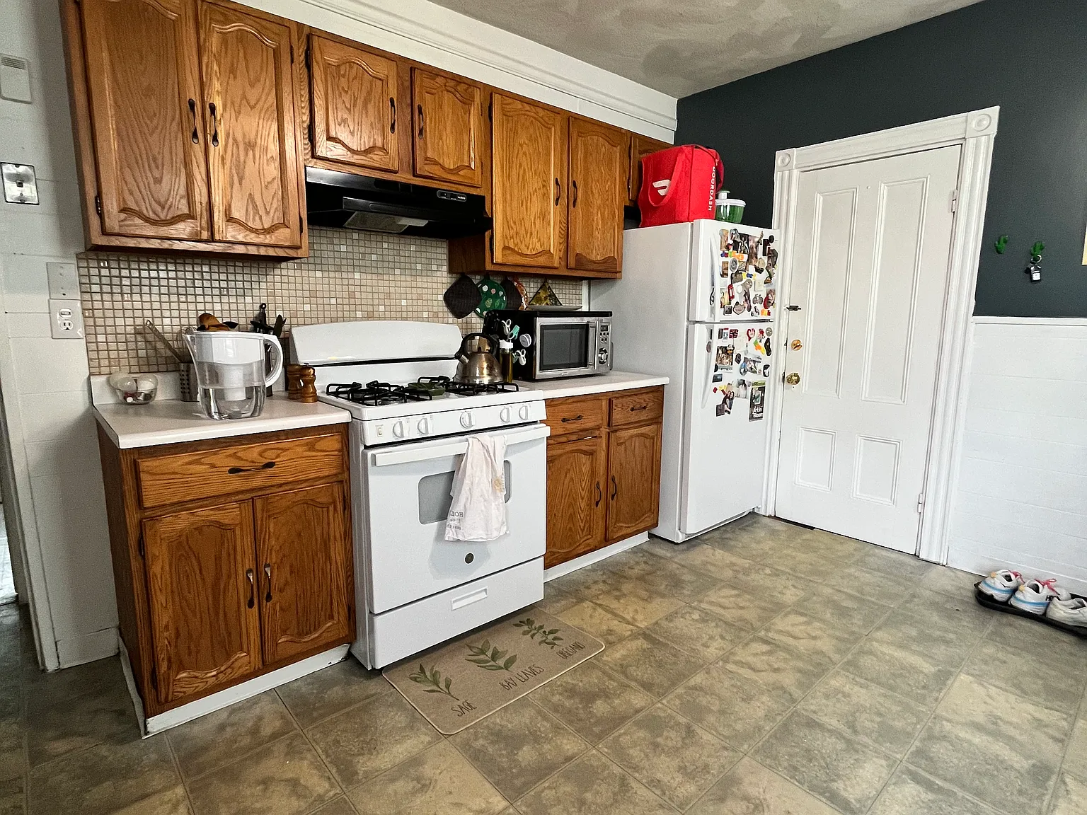 2 bed, 1023 sqft, $3,800 — Photo 1