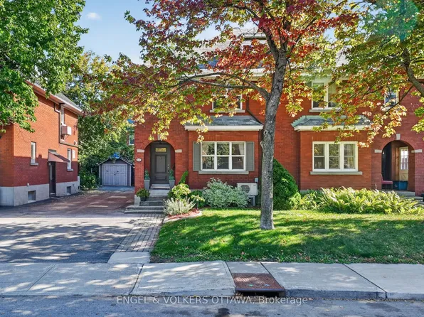 122 Renfrew Ave, Ottawa, ON K1S 1Z8