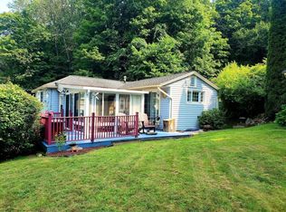 28 Hampden St, Chester, MA 01011