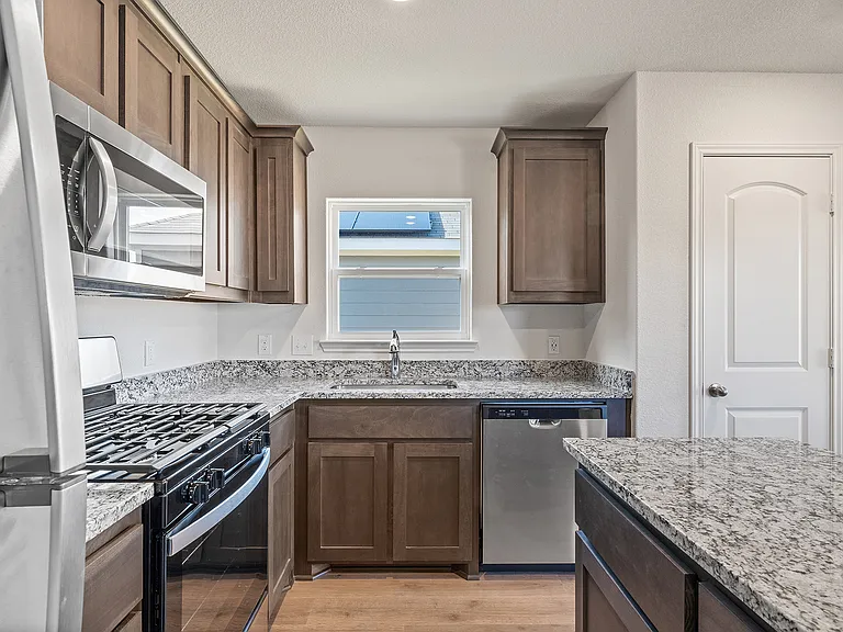 The kitchen of the Sabine has a wonderful energy-efficient appliances.