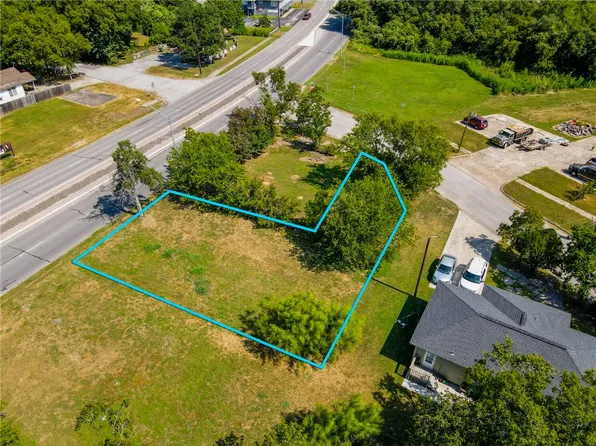 905 N Texas Ave, Bryan, TX 77803