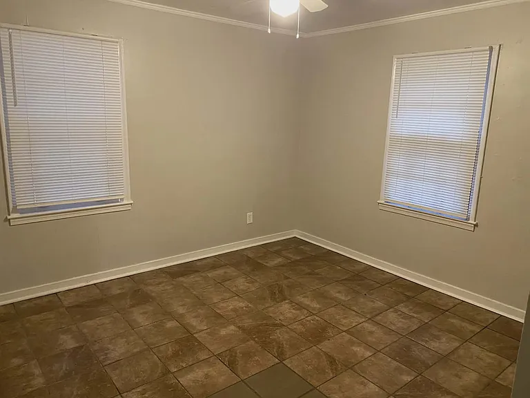 3451 Sharpe Ave — Photo 11