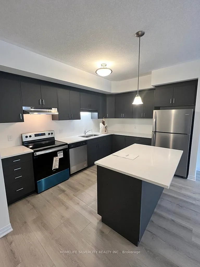 25 Isherwood Ave — Photo 3
