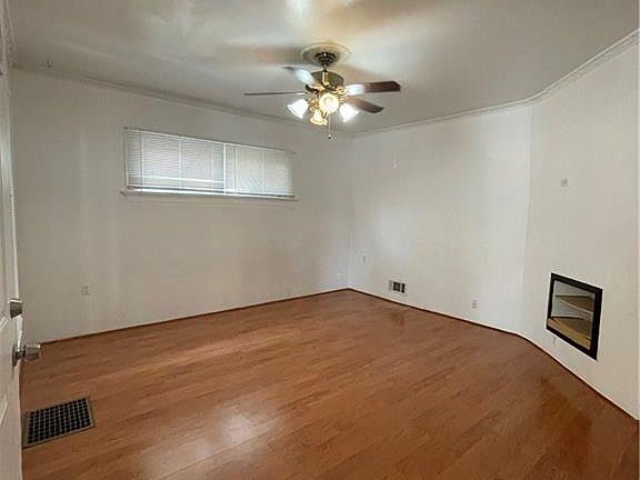 2nd image of 405 Deeds Ave
