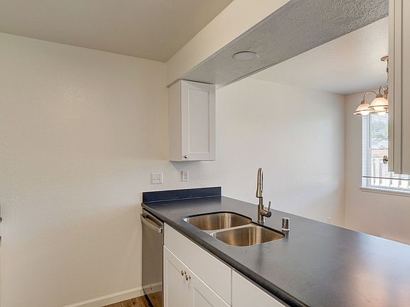3rd image of 141 SW 6th Ave APT A101