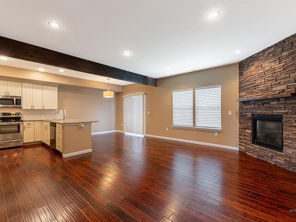 1st image of 721 Linden Ave APT D