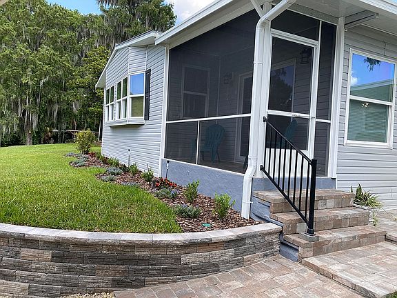 3rd image of 31705 Terrace Dr