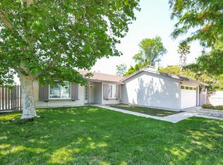 22326 Barbacoa Dr, Santa Clarita, CA 91350